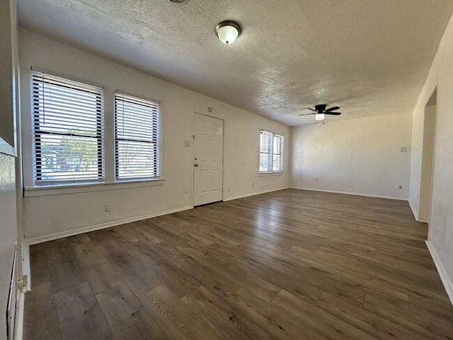 Photo - 2201 28th St