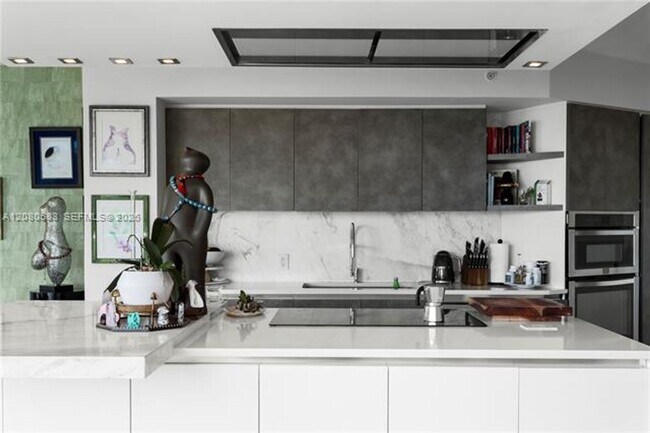 Photo - 2127 Brickell Ave