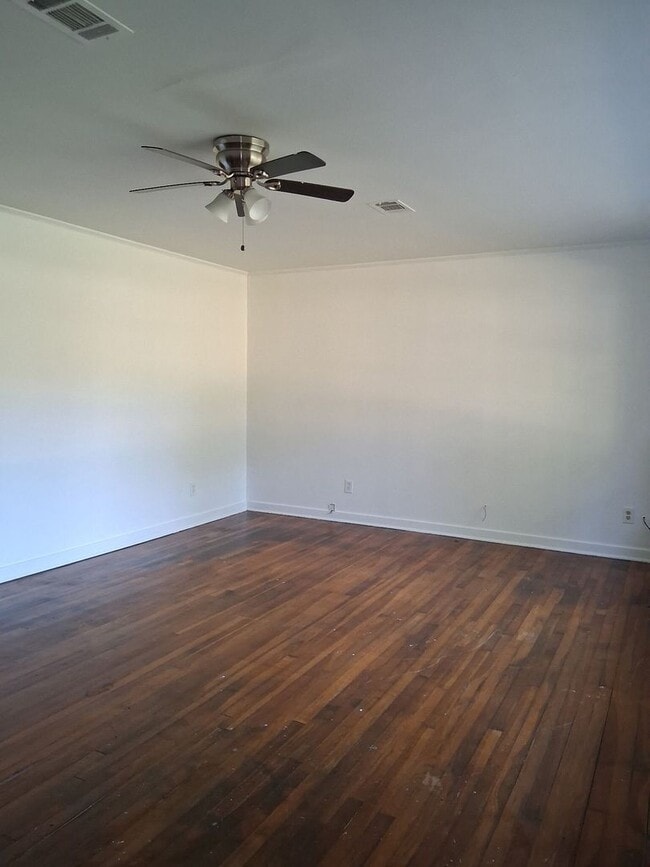 Photo - 1826 Wisteria Dr