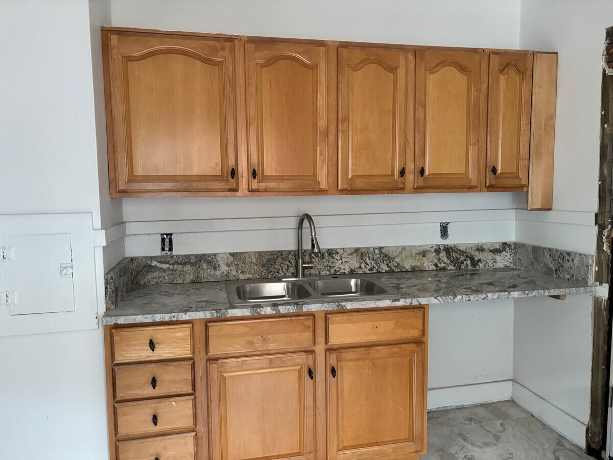 Photo - 3244 Clairmount Ave