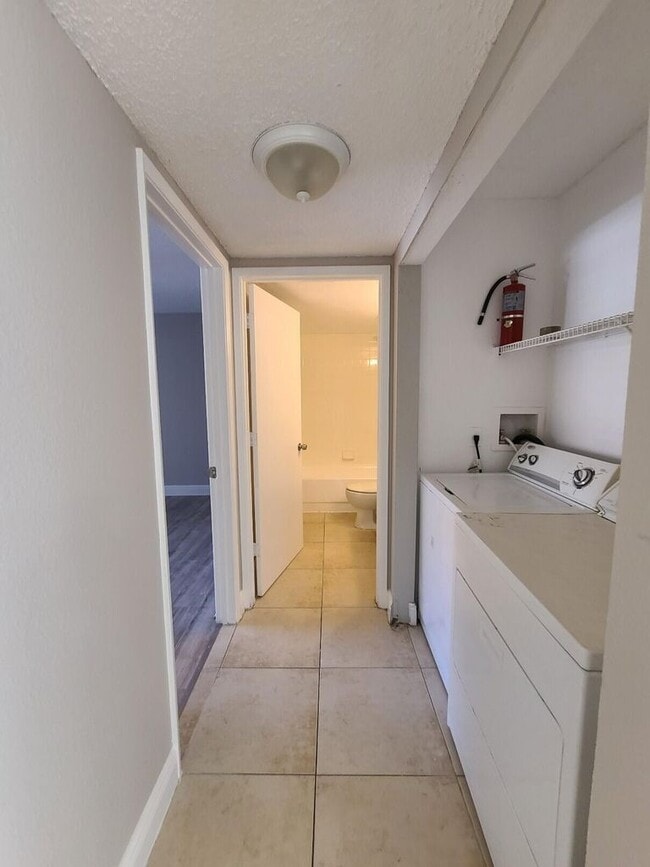 Photo - 1460 Windorah Way Unit C