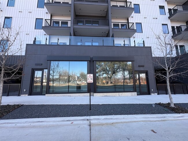 Building Photo - 2623 Keene St Unit 0101