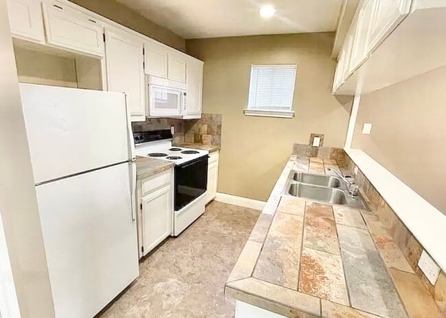 Photo - Perfect Student Retreat – Private 1BR Cottage Near UNT