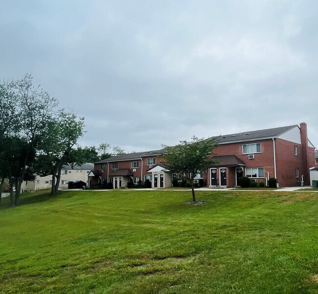 Woodland Village Apartments Lindenwold, NJ