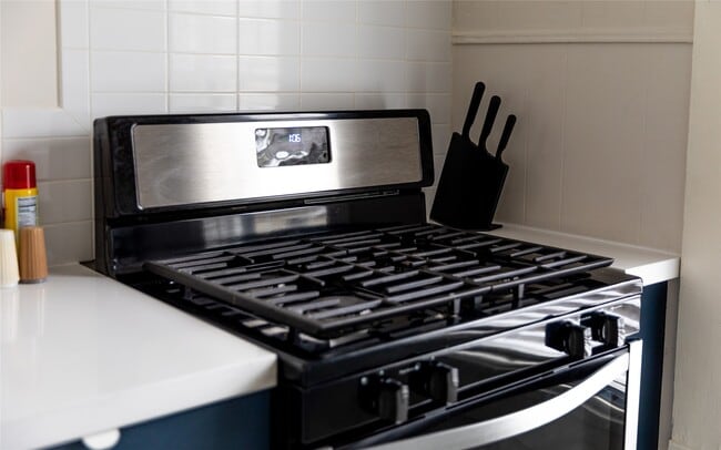 Building Photo - 114 Redan St Unit 3