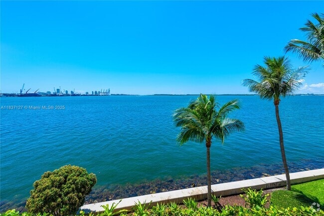 Building Photo - 808 Brickell Key Dr Unit 304 Rental