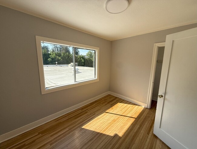 Building Photo - 1000-1003 W 25th Ave Unit 2 Rental