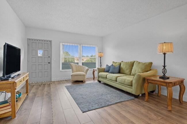 Photo - 2257 World Pkwy Blvd W Unit 61