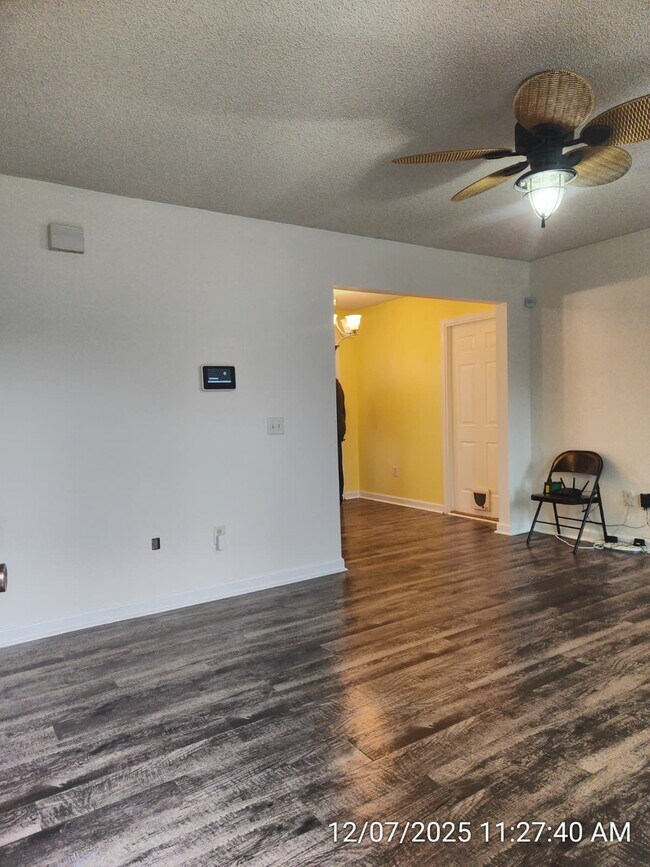 Photo - 323 Aubrey Ave