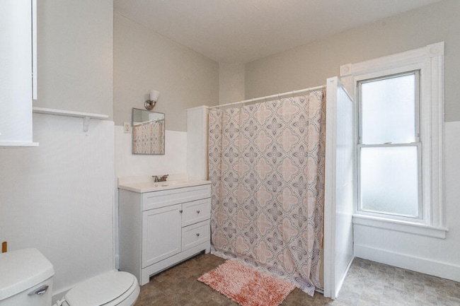 Photo - 716 Lincoln St