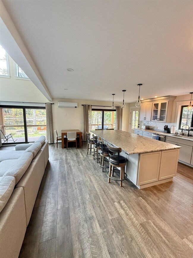 Photo - 304 NW River Rd Unit ID1351760P