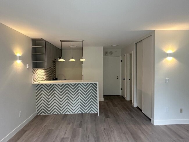 Photo - 6 Admiral Dr Unit A285