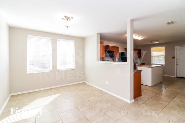 Photo - 1413 Erin Ct