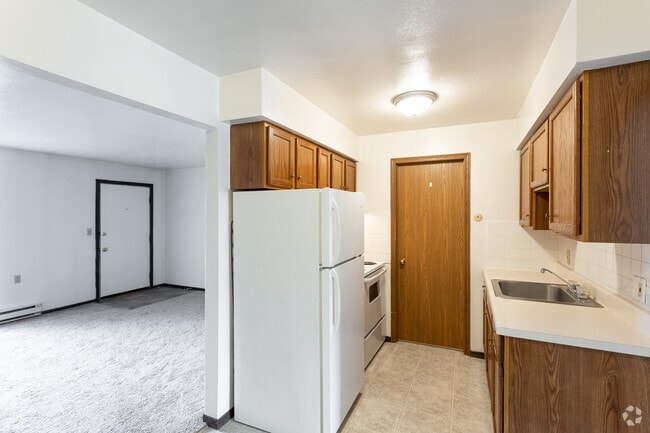 1BR, 1BA - 650 SF
