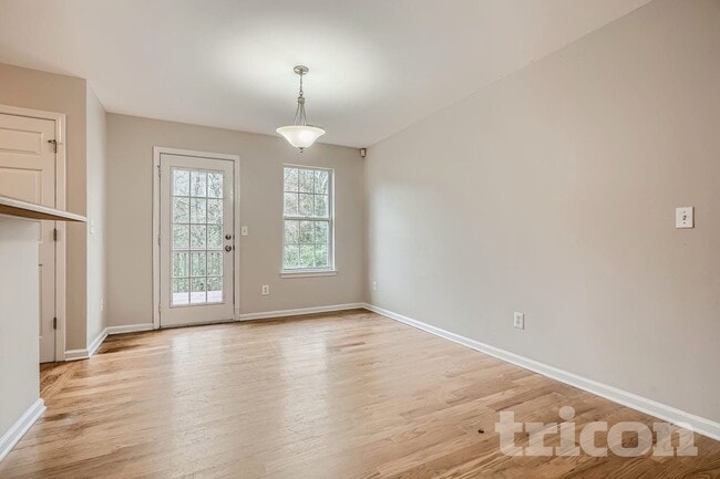 Photo - 3160 Brookfield Dr SW