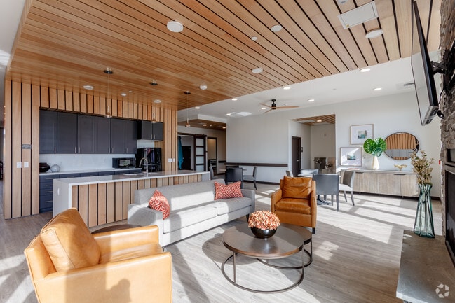 Photo - Crossing Pointe North - Age 62+ Living Unit 1-412