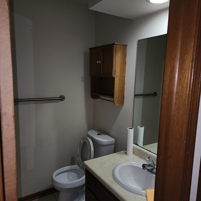 Photo - 7512 E 17th St N