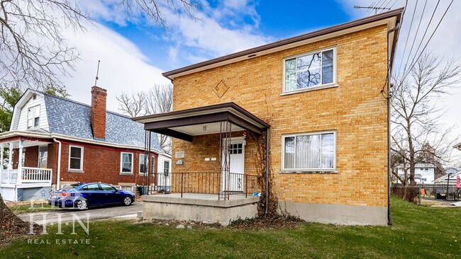 Photo - 4146 South Ave Unidad 2