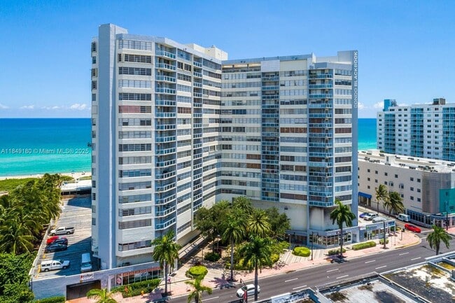 Building Photo - 7135 Collins Ave Unit 814 Rental