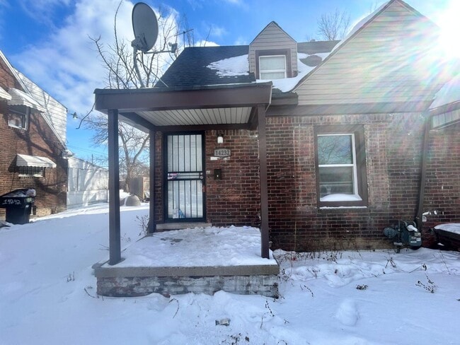Building Photo - 14232 Frankfort St
