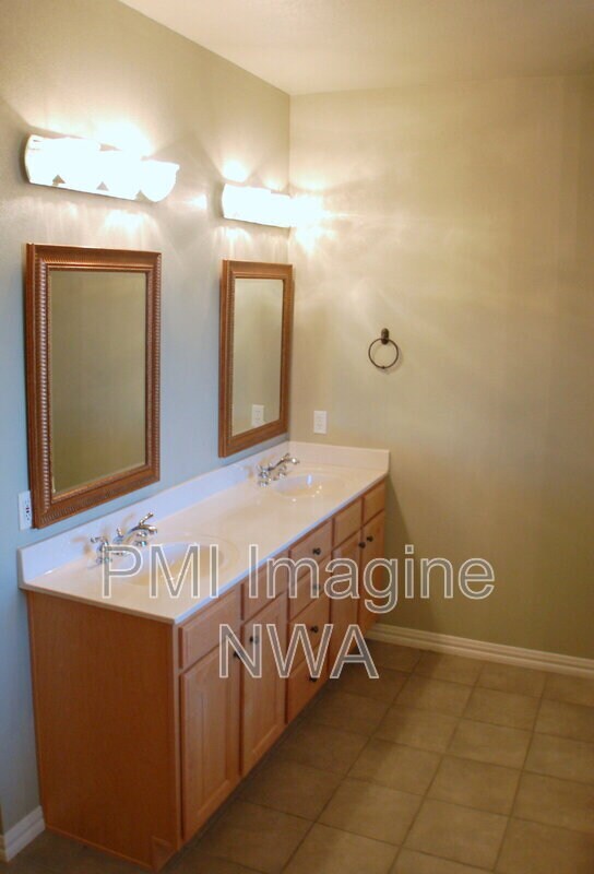4747 Mayflower Ct