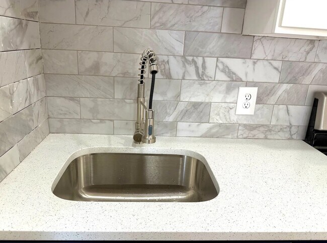 Photo - 4024 Spring Garden St Unidad B