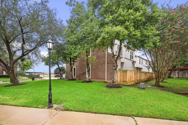 Photo - 2930 Grants Lake Blvd Unit 2508