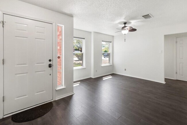Photo - 1305 Cedar Brook Dr