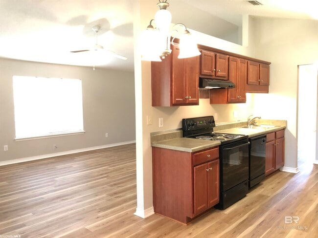 Photo - 9839 Hollowbrook Ave