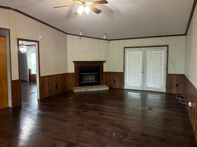 Photo - 176 Ware Trl