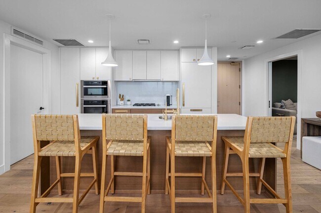 Photo - 70 Rainey St Unit 1706