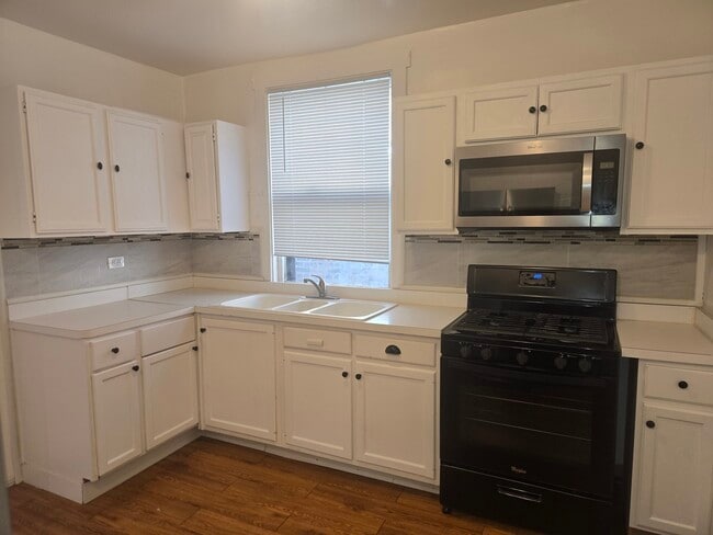 Photo - 1019 N Trumbull Ave