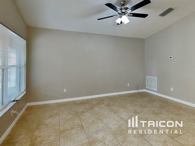 Photo - 5127 Pineland Ave