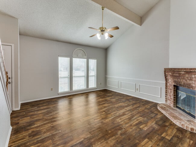 Photo - 7124 Summerset Dr