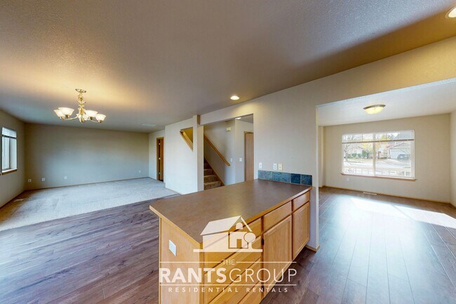 Photo - 6428 Candace Ct SE