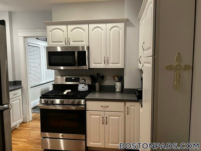 70 Cottage Park Rd Unit 1