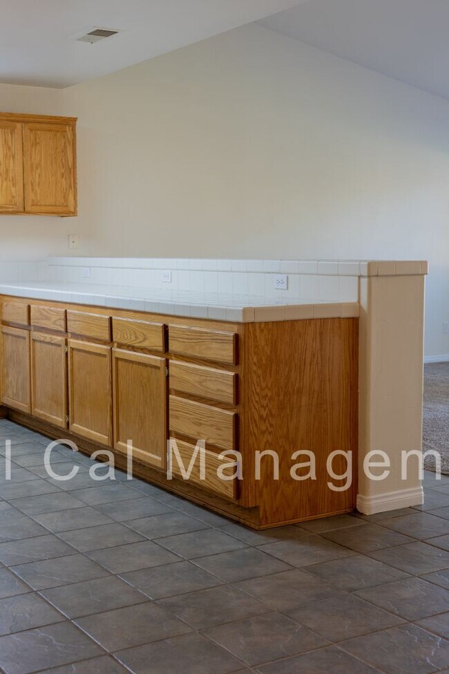 Photo - 5 Bedroom, 2 Bath Home in Desired Northwest - $2895 Per Month!