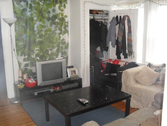 Photo - 14 Stockwell St Unit 2