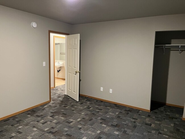 Photo - 304 E. "P" St Unidad 1