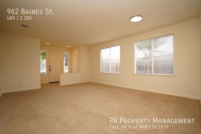 Photo - 962 Baines St