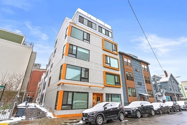 Photo - 71 Border St Unidad 302