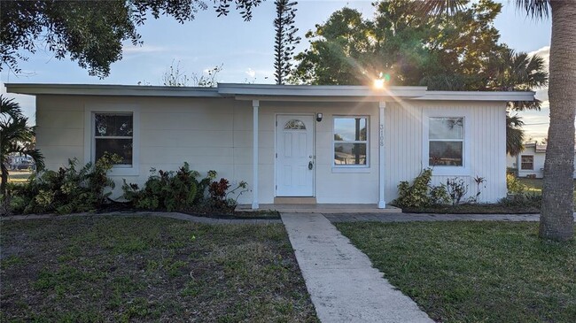 Photo - 3108 Whiting Ln