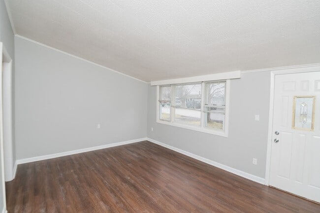 Photo - 3 Bedroom / 1 Bathroom Home for Rent in Crown Point