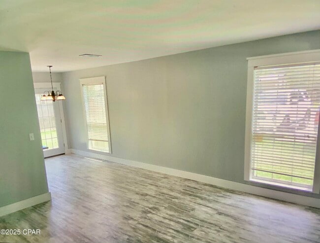 Photo - 1111 Fortune Ave