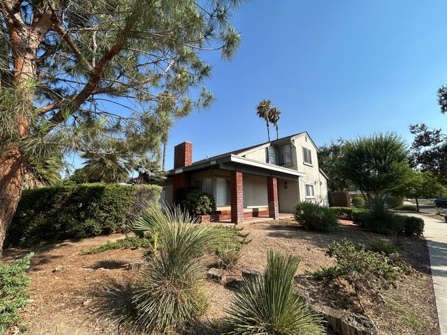 Photo - 5055 Pearblossom Dr