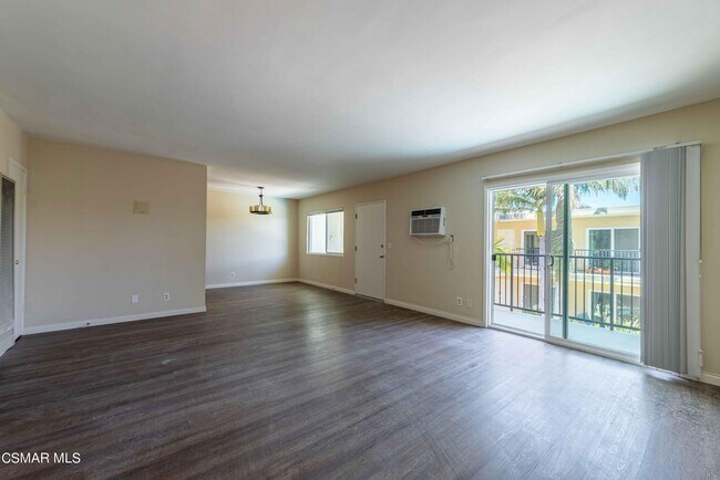 Photo - 8740 Owensmouth Ave