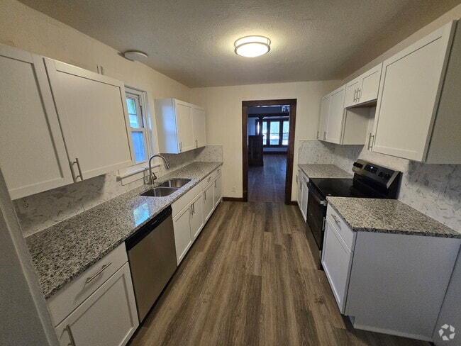 Building Photo - 252 N Lorraine Ave Rental