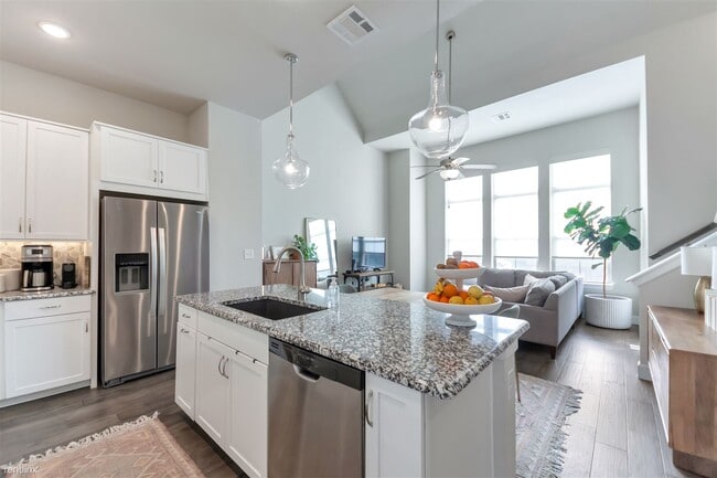 Photo - 2 br, 2.5 bath House - 1044 Manacor Lane