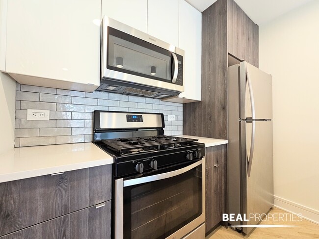 Building Photo - 944 W Grace St Unit 1 bed Rental