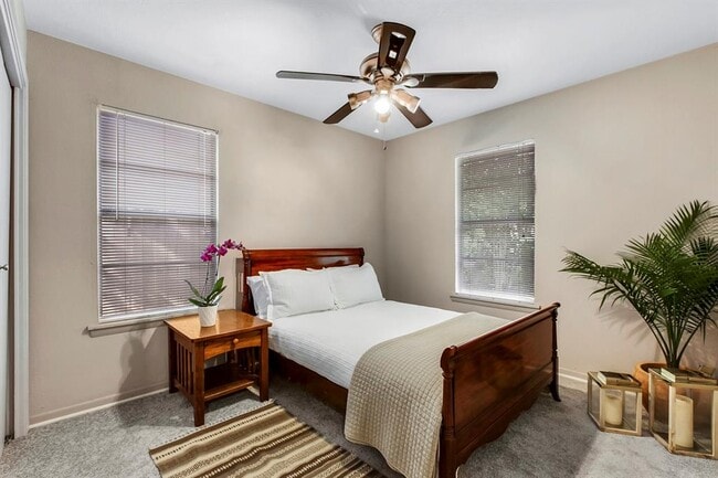 Photo - 5800 Glenhollow Path